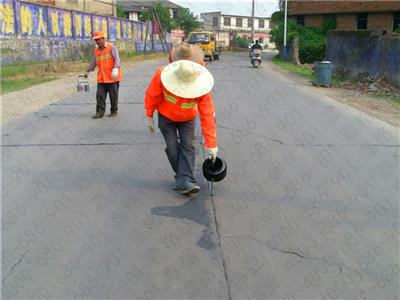 公路養(yǎng)護(hù)中裂縫修補(bǔ)的灌縫瀝青用多少號(hào)比較好？